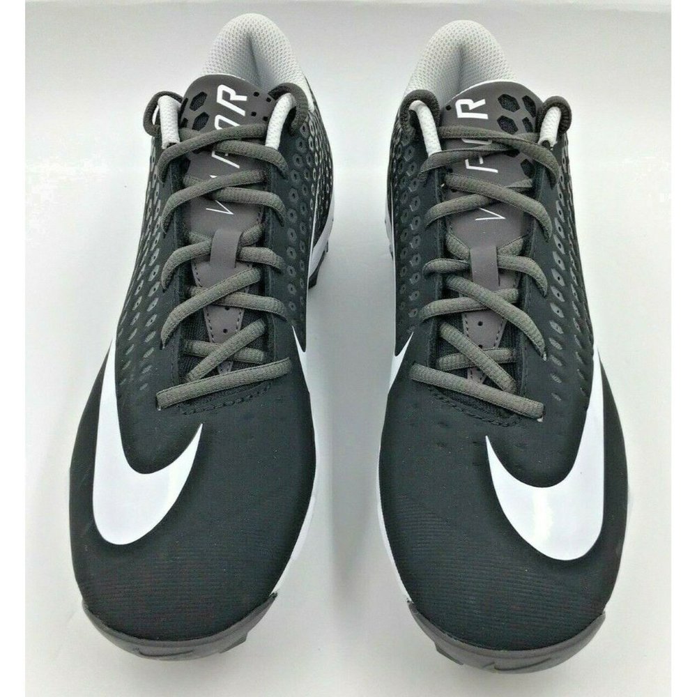 mens white nike cleats